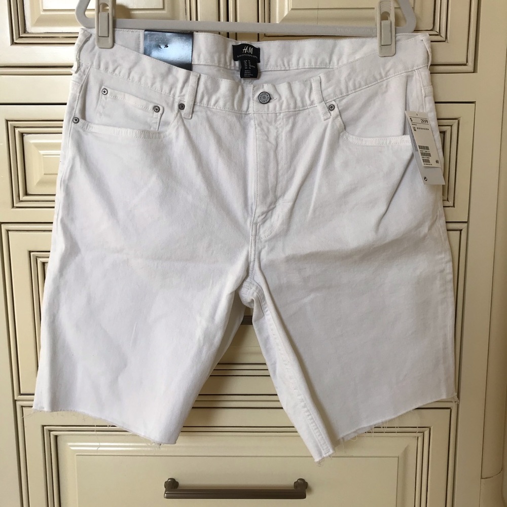 Men’s HM white jean shorts